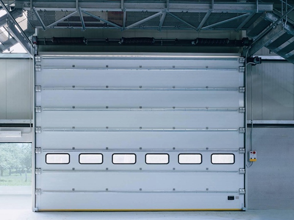 工業(yè)提升門